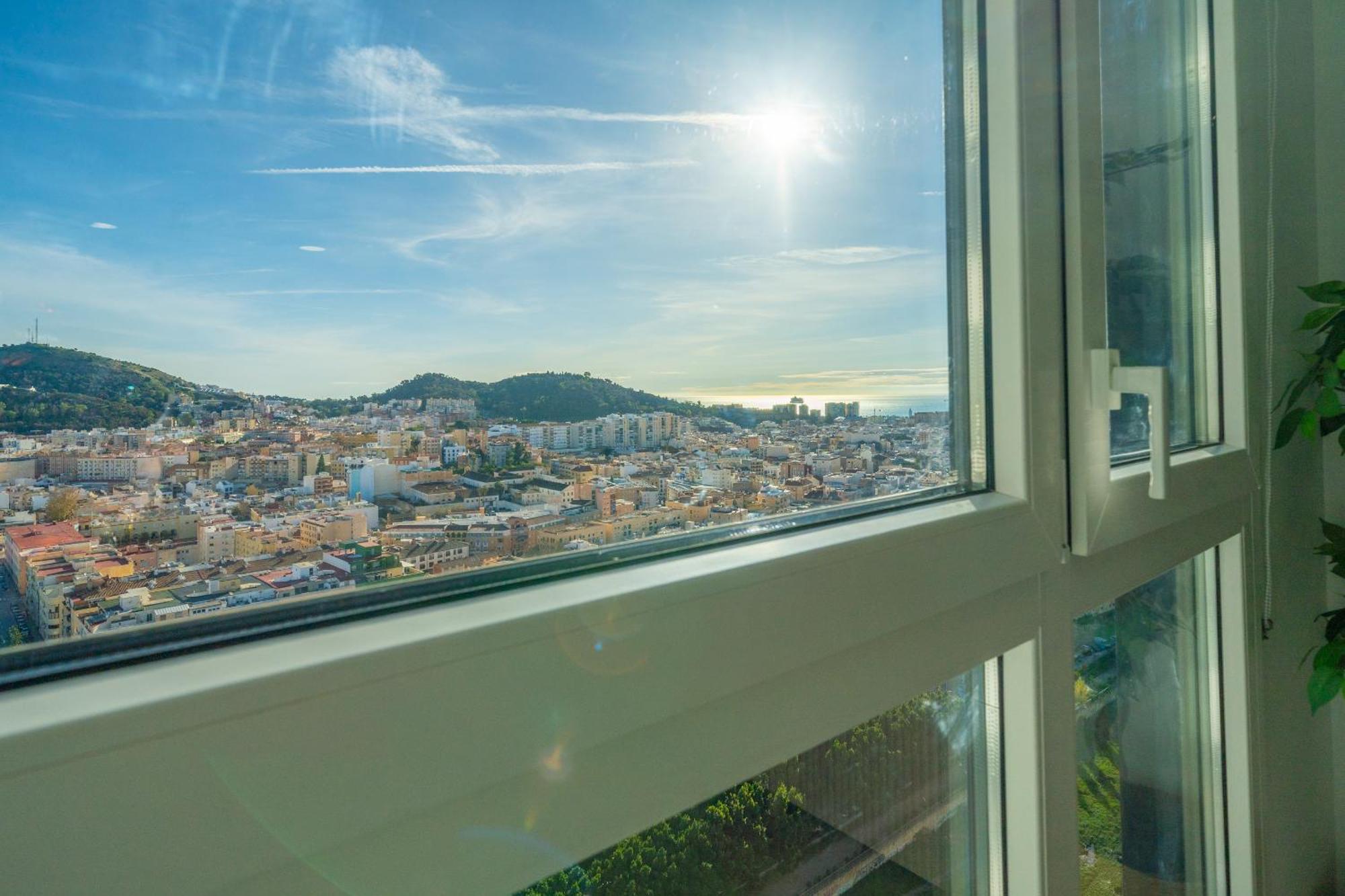 Xpce Urban 10 Skyline - Parking Free Appartamento